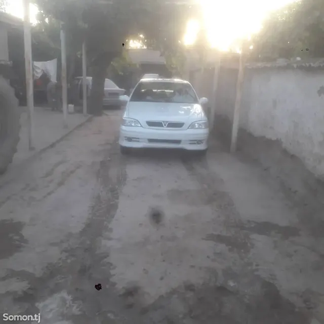Toyota Carina 1997 · 1.8 AT