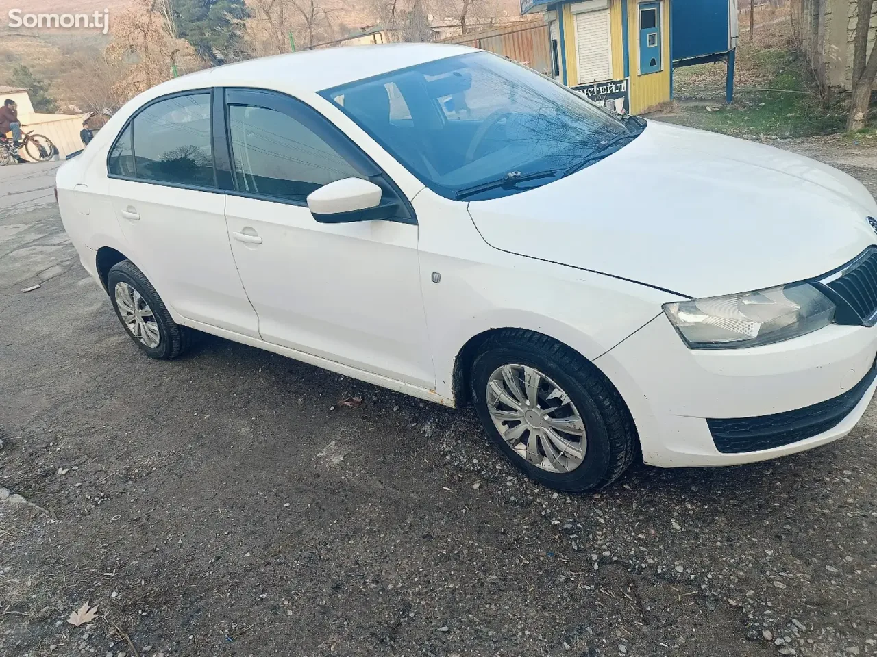 Skoda Rapid 2014 · 1.6 MT