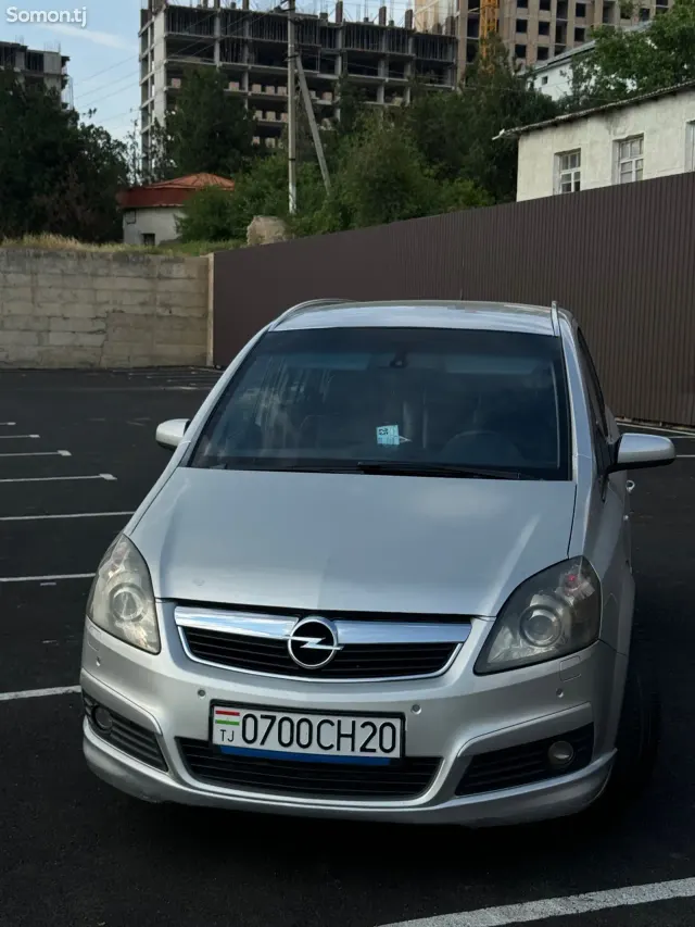 Opel Zafira 2008 · 1.9 AT