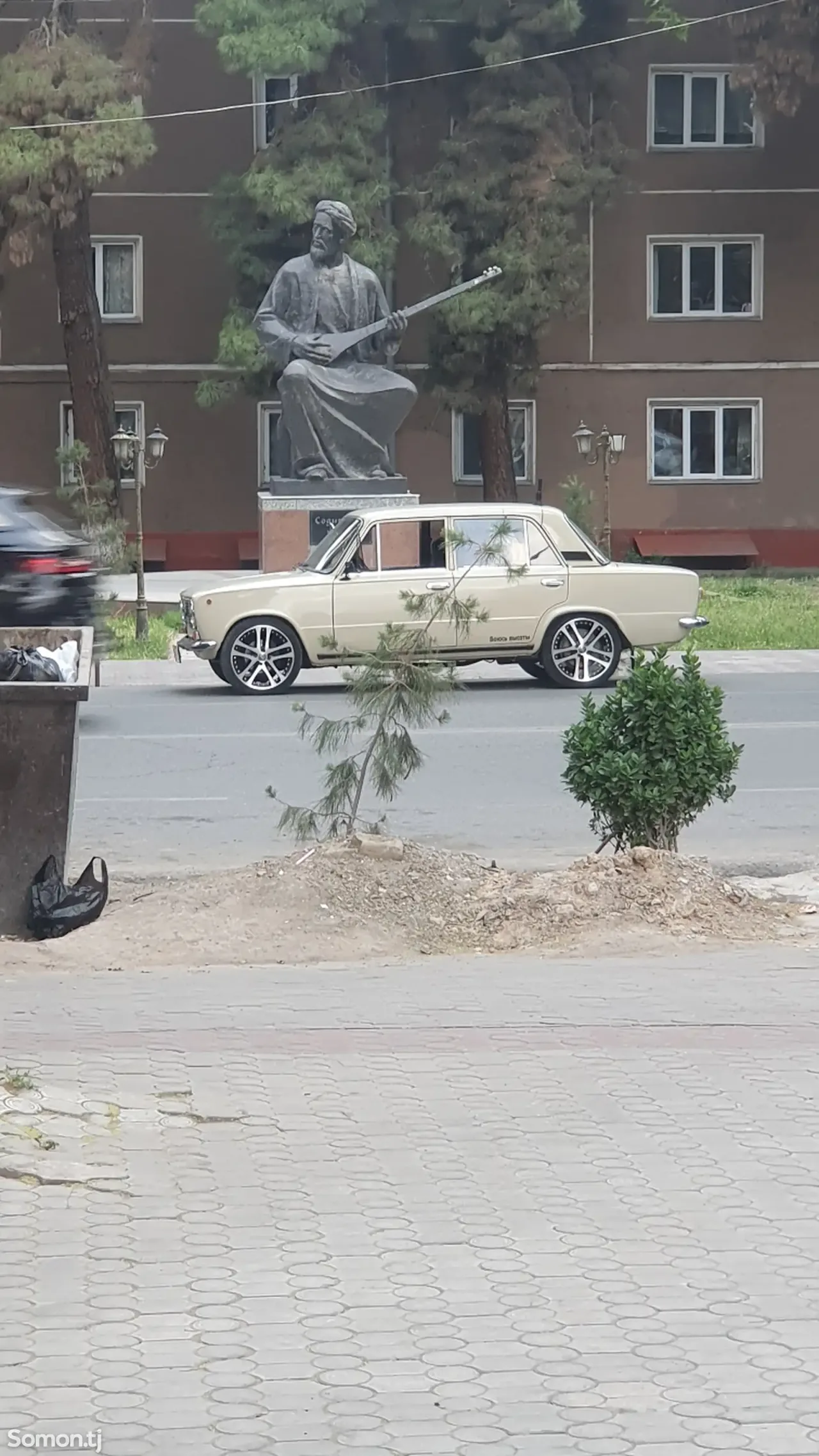 Lada (ВАЗ) 2111 1984 · 1.3 MT