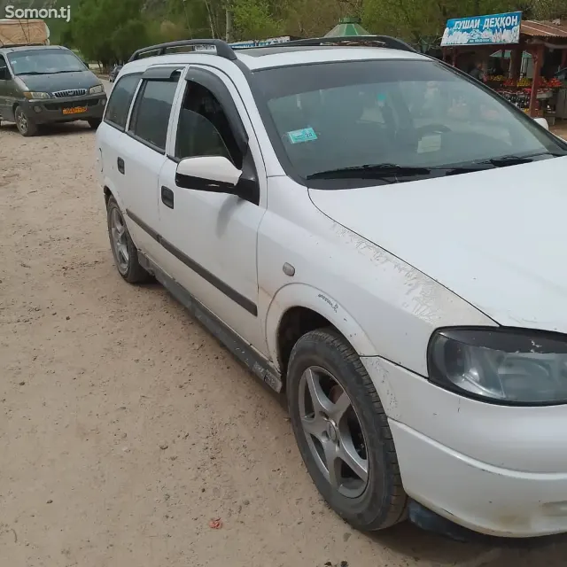 Opel Astra G 1999 · 1.6 MT