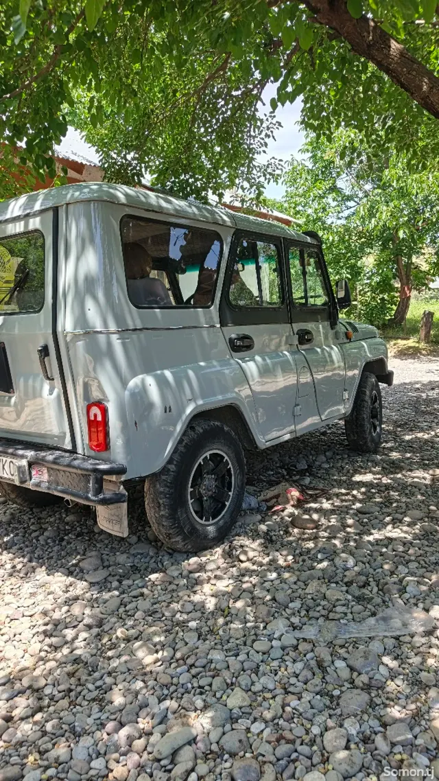 УАЗ Hunter 2005 · 1.6 MT