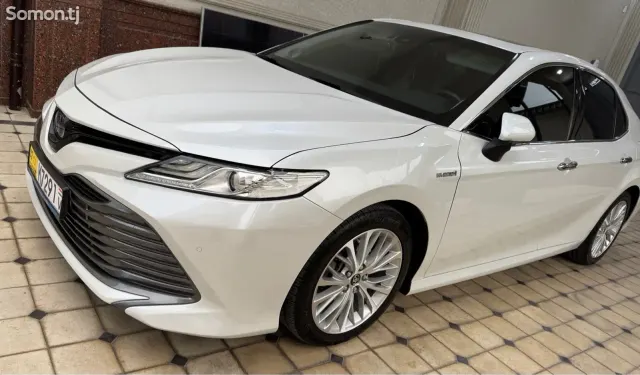 Toyota Camry 2018 · 2.5 AT
