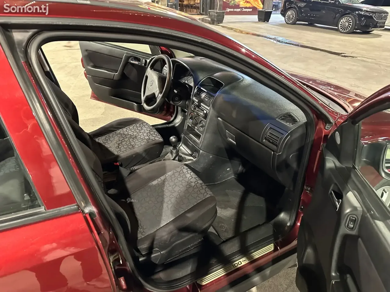 Opel Astra G 1999 · 1.8 MT