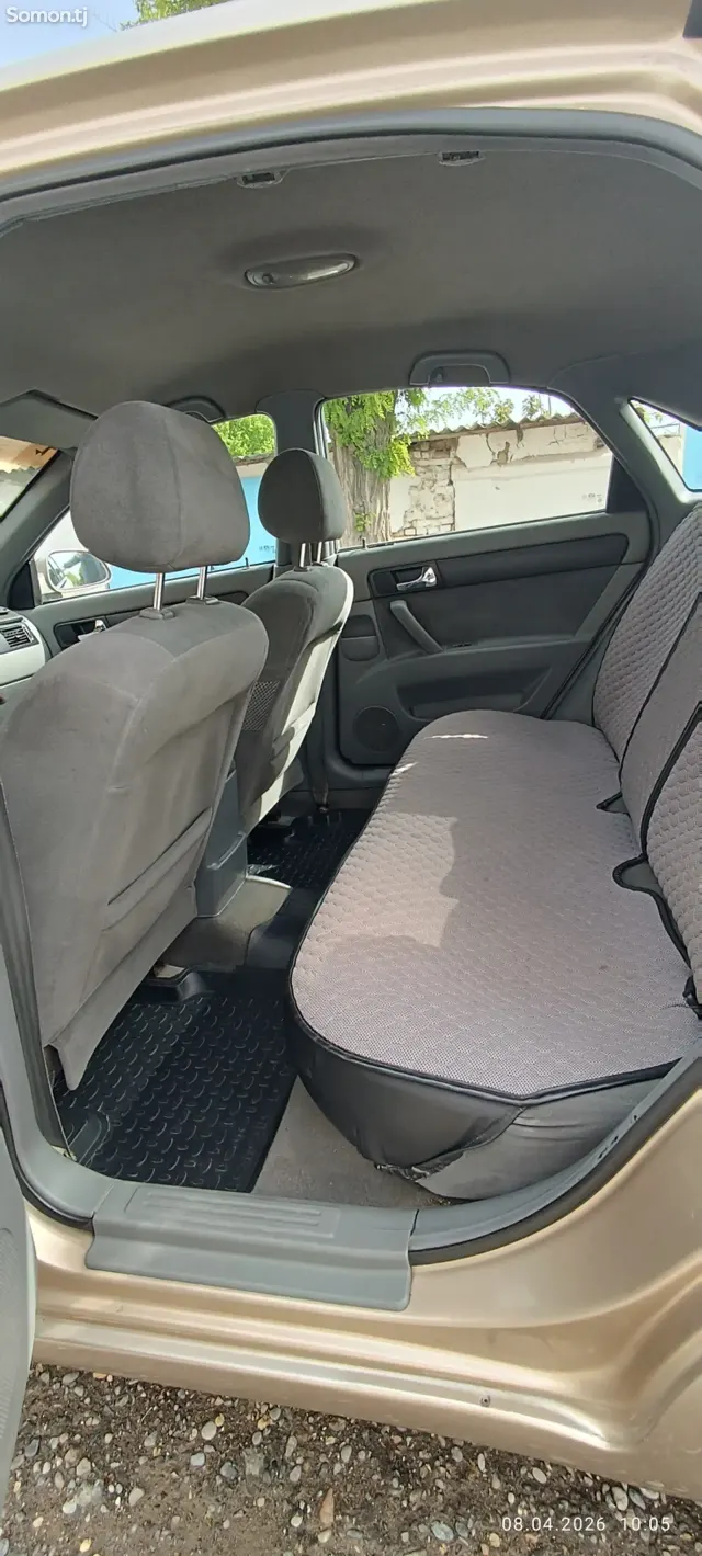 Chevrolet Lacetti 2006 · 1.6 AT