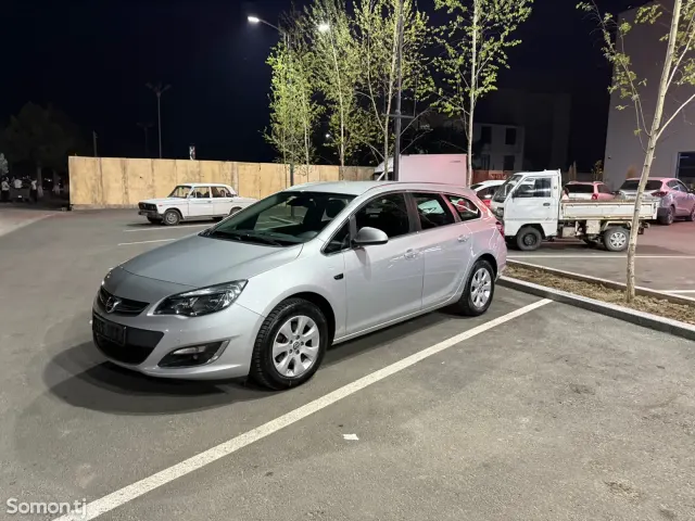 Opel Astra J 2016 · 1.6 MT