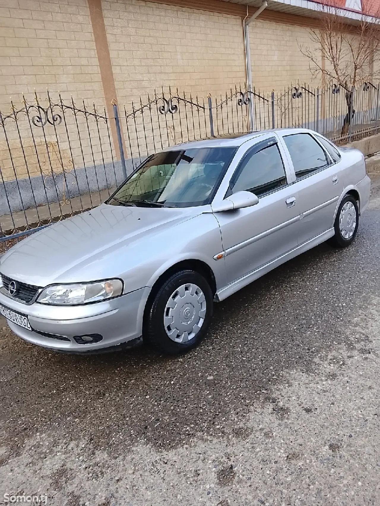 Opel Vectra B 1996 · 1.8 MT