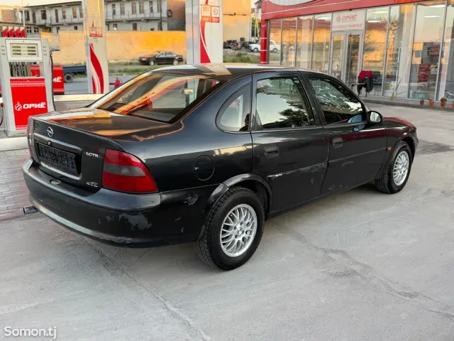 Opel Vectra B 1997 · 1.6 MT