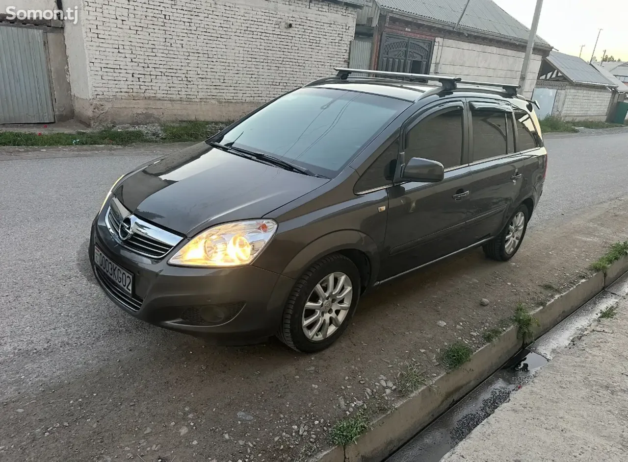 Opel Zafira 2010 · 1.8 MT