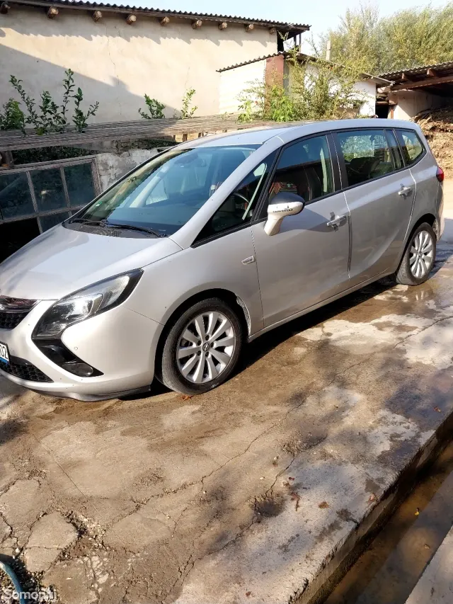 Opel Zafira 2014 · 1.9 AT