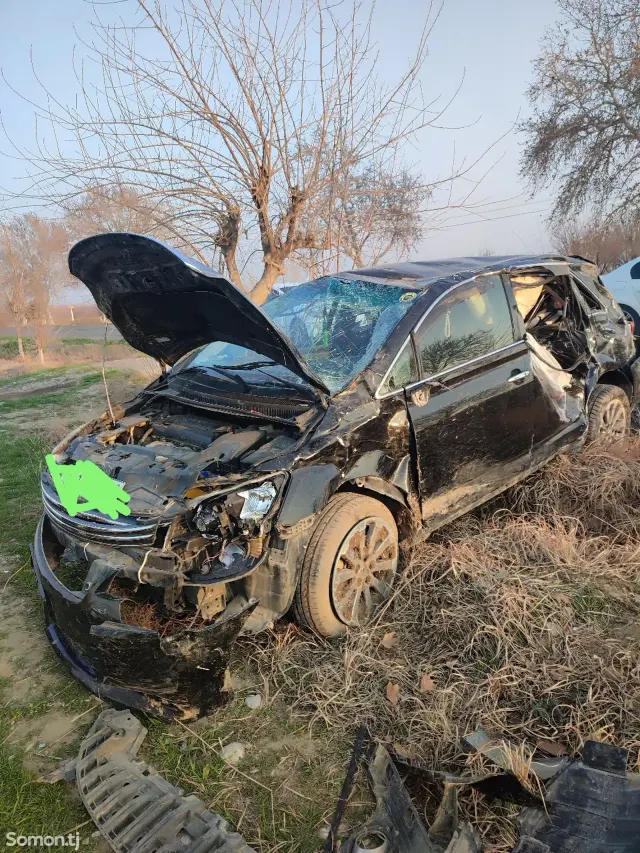 Toyota Mark X ZiO 2012 · 2.4 AT