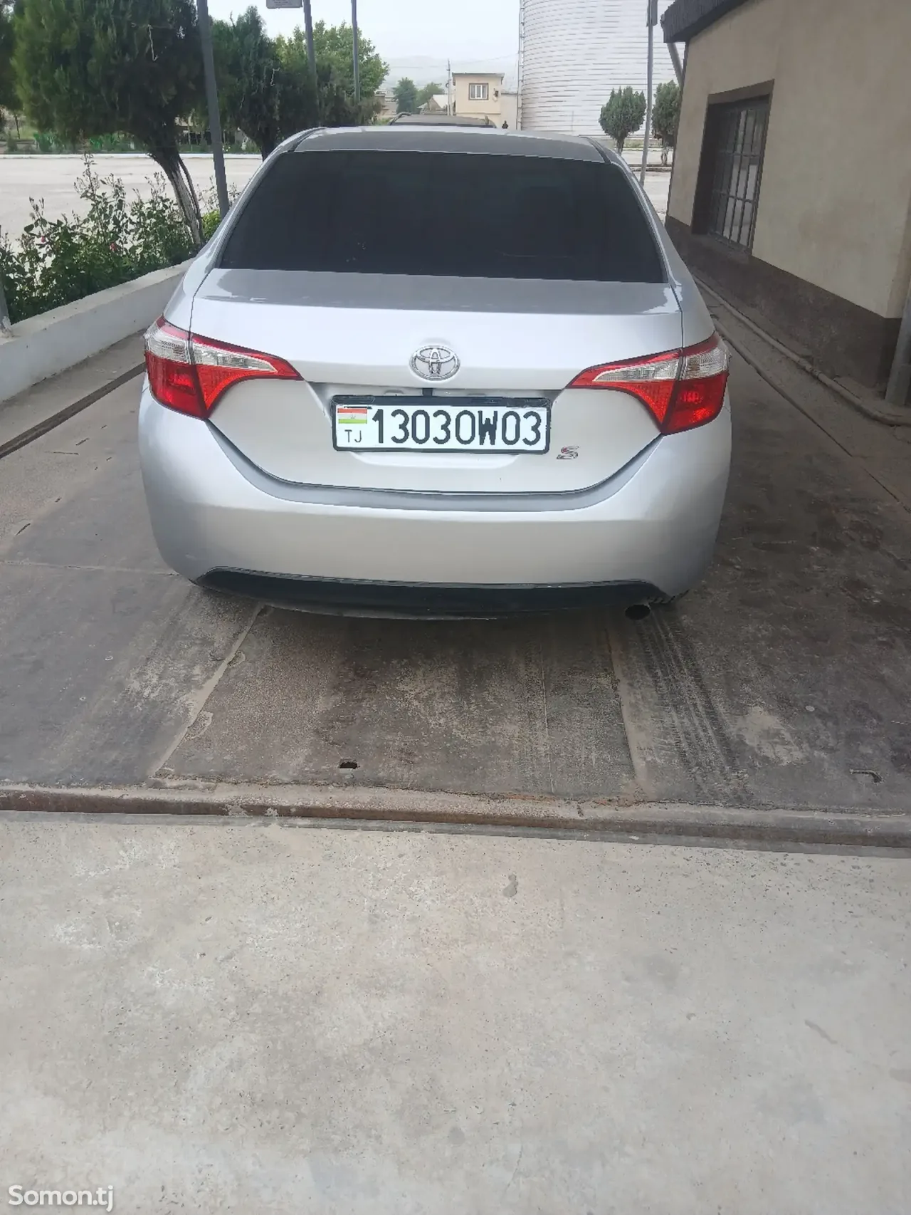 Toyota Corolla 2015 · 1.8 AT