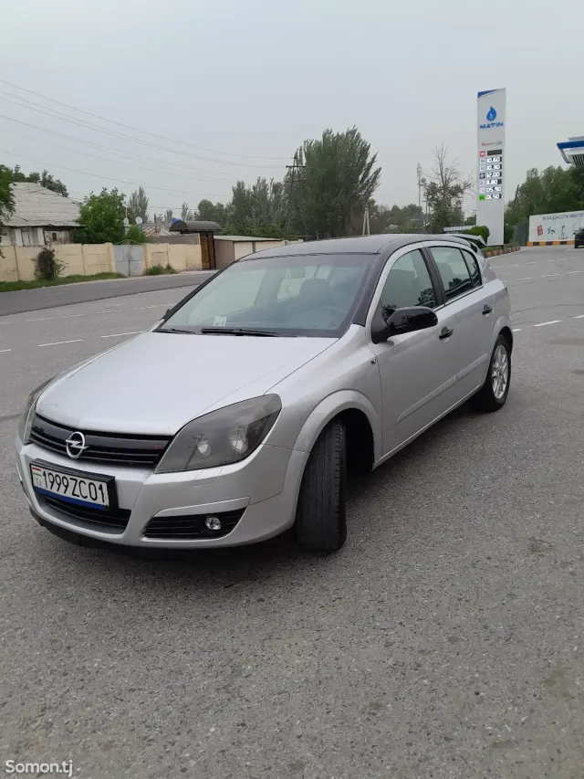 Opel Astra H 2007 · 1.6 MT