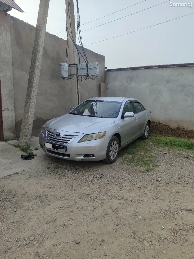 Toyota Camry 2007 · 2.4 AT