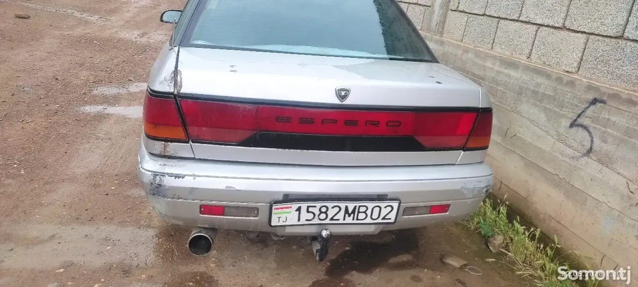 Daewoo Espero 1995 · 1.6 MT