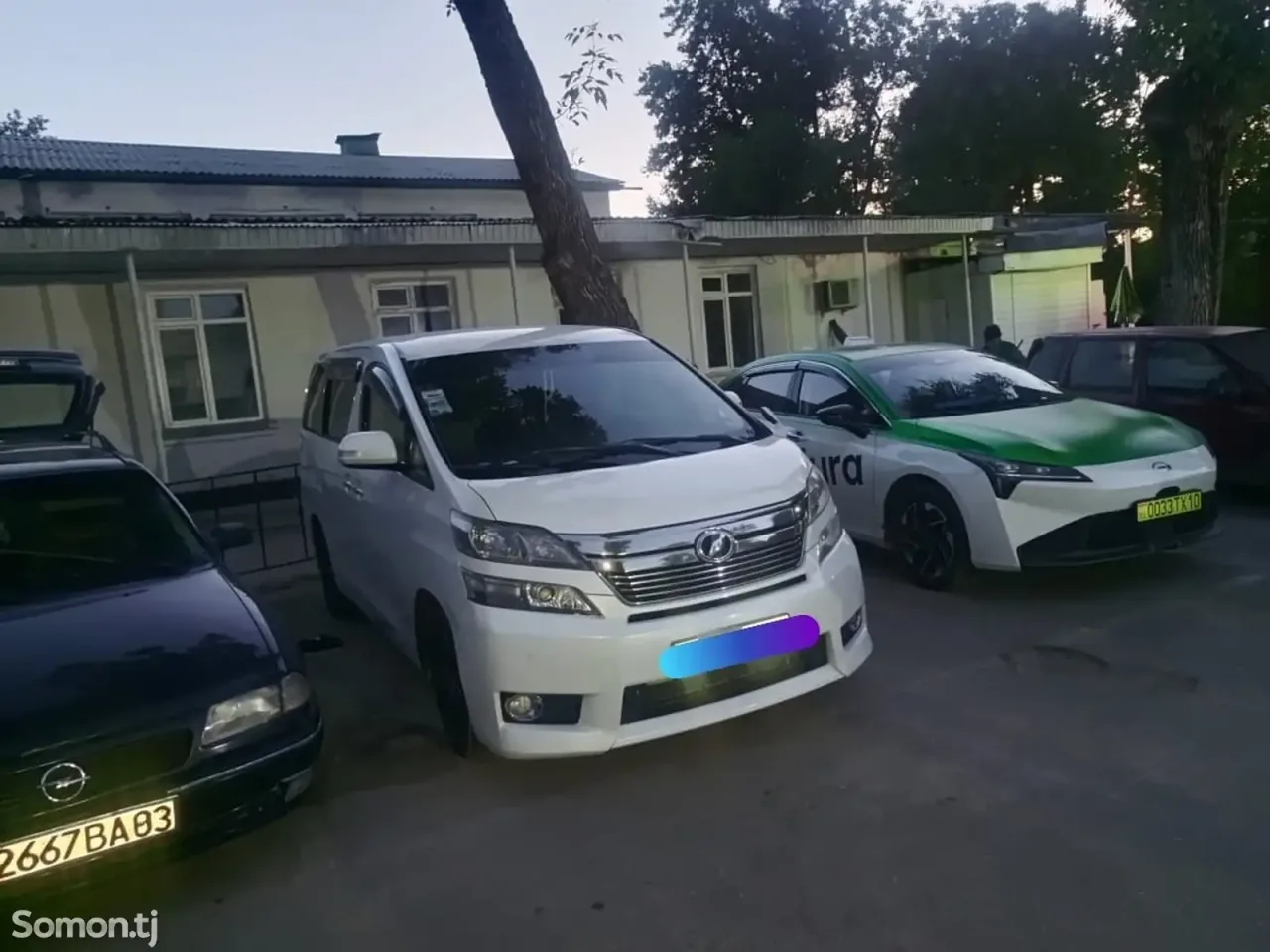 Toyota Vellfire 2008 · 2.4 AT