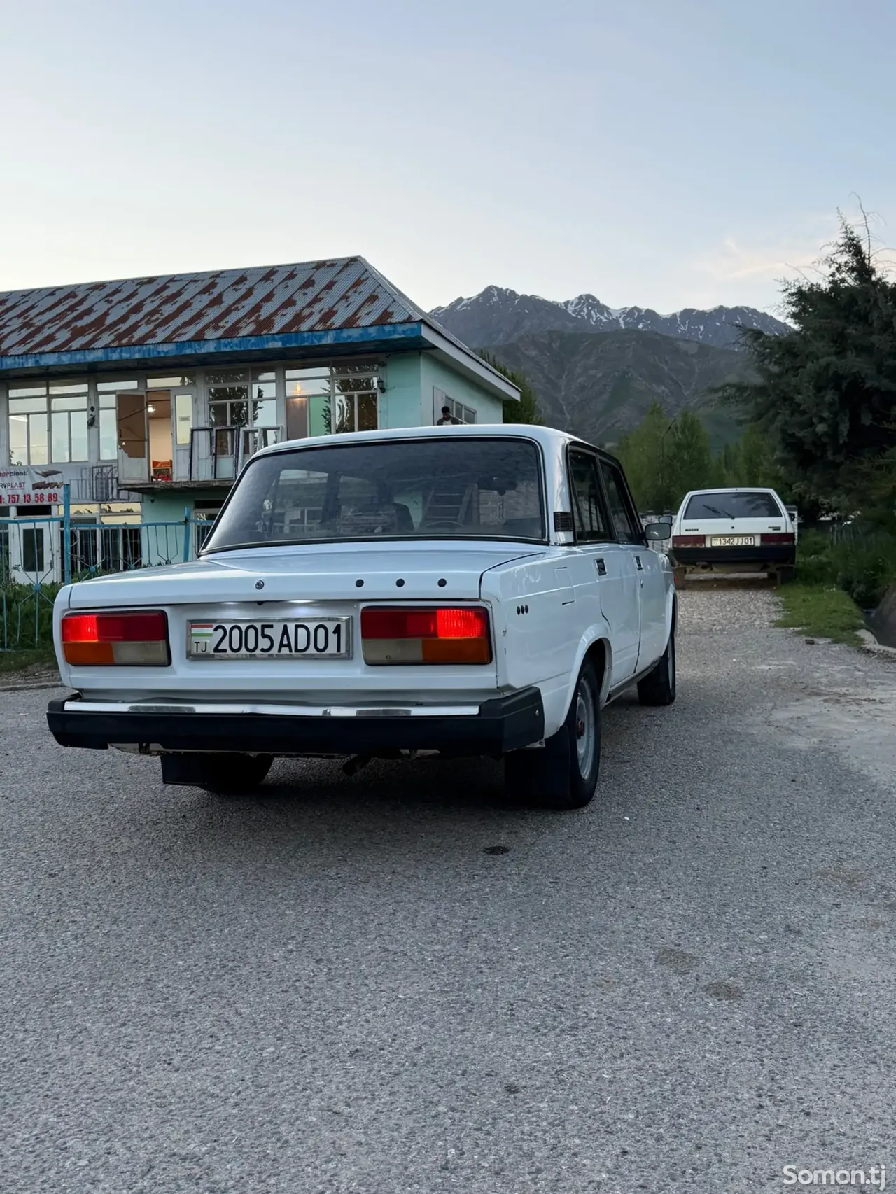 Lada (ВАЗ) 2107 2005 · 1.6 MT