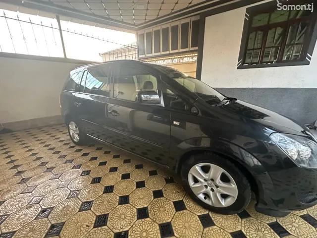 Opel Zafira 2014 · 1.7 MT