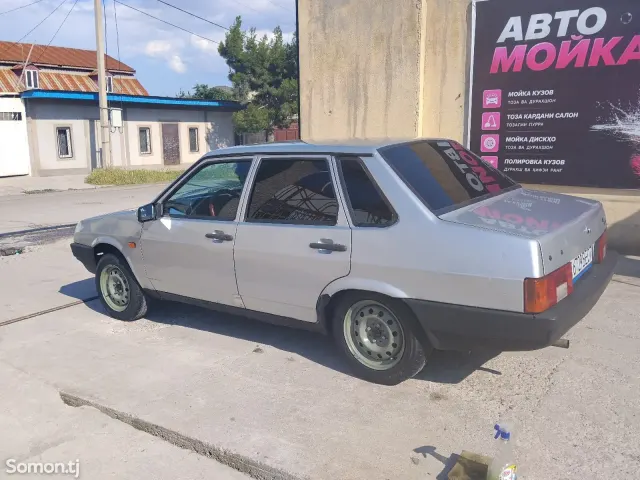 Lada (ВАЗ) 21099 2004 · 1.6 MT
