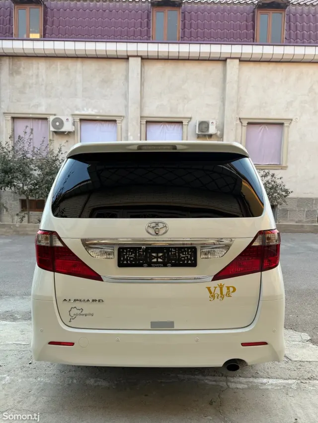 Toyota Alphard 2014 · 2.4 AT