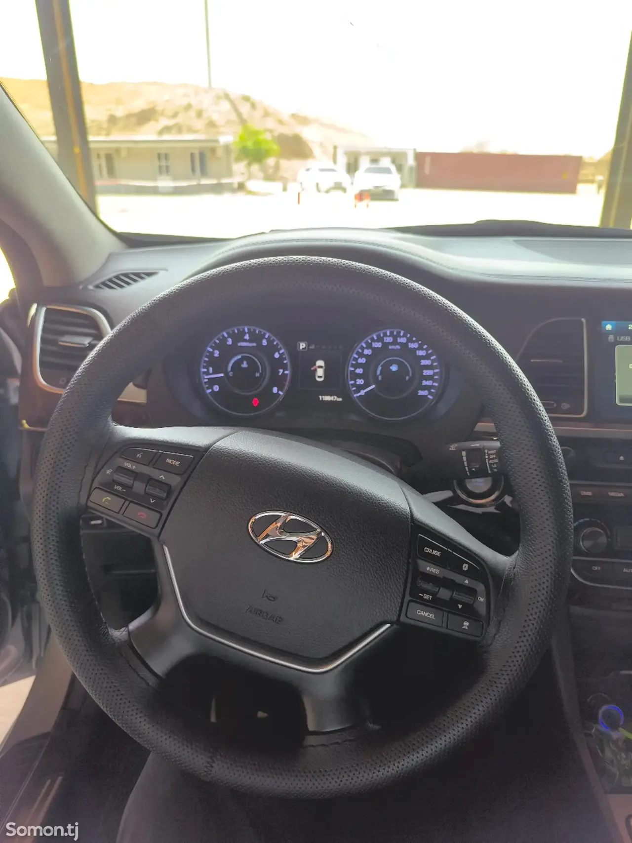 Hyundai Aslan 2014 · 3.3 AT