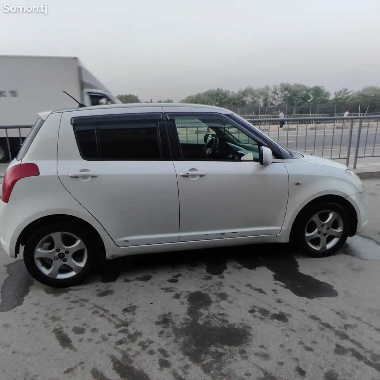 Suzuki Swift 2006 · 1.3 AT