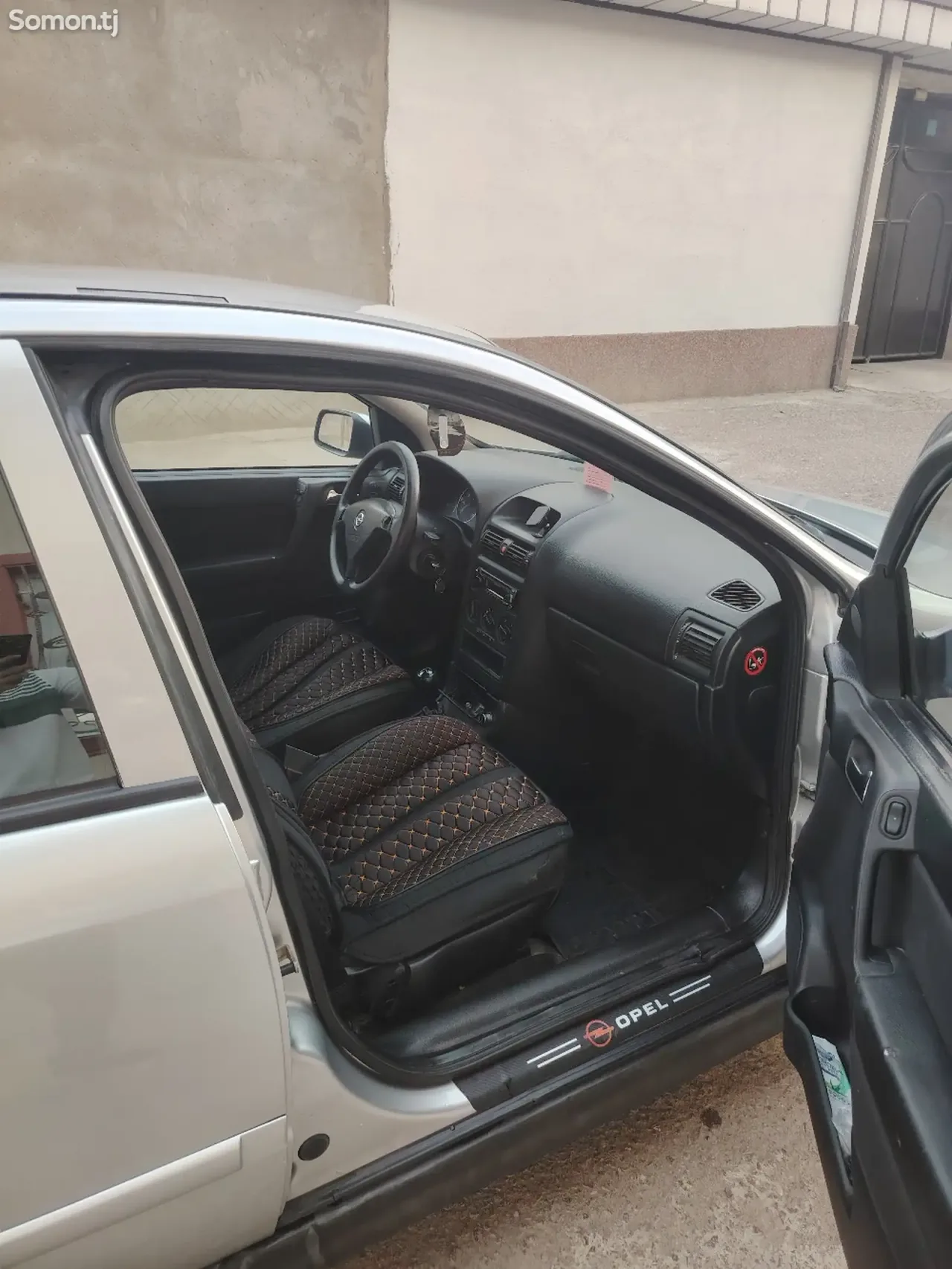 Opel Astra G 2000 · 1.6 MT