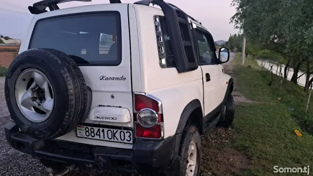 Ssang Yong Korando 2000 · 2.9 MT
