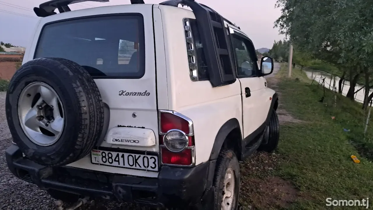 Ssang Yong Korando 2000 · 2.9 MT