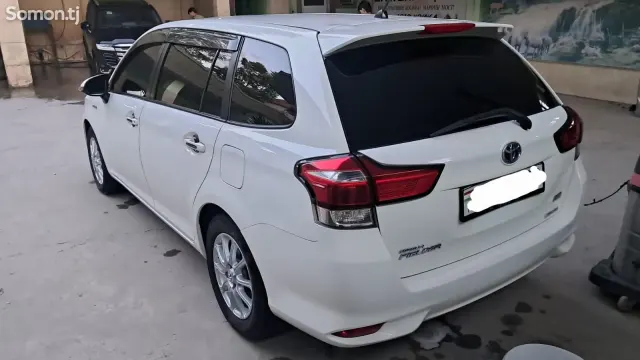 Toyota Fielder 2016 · 1.5 AT