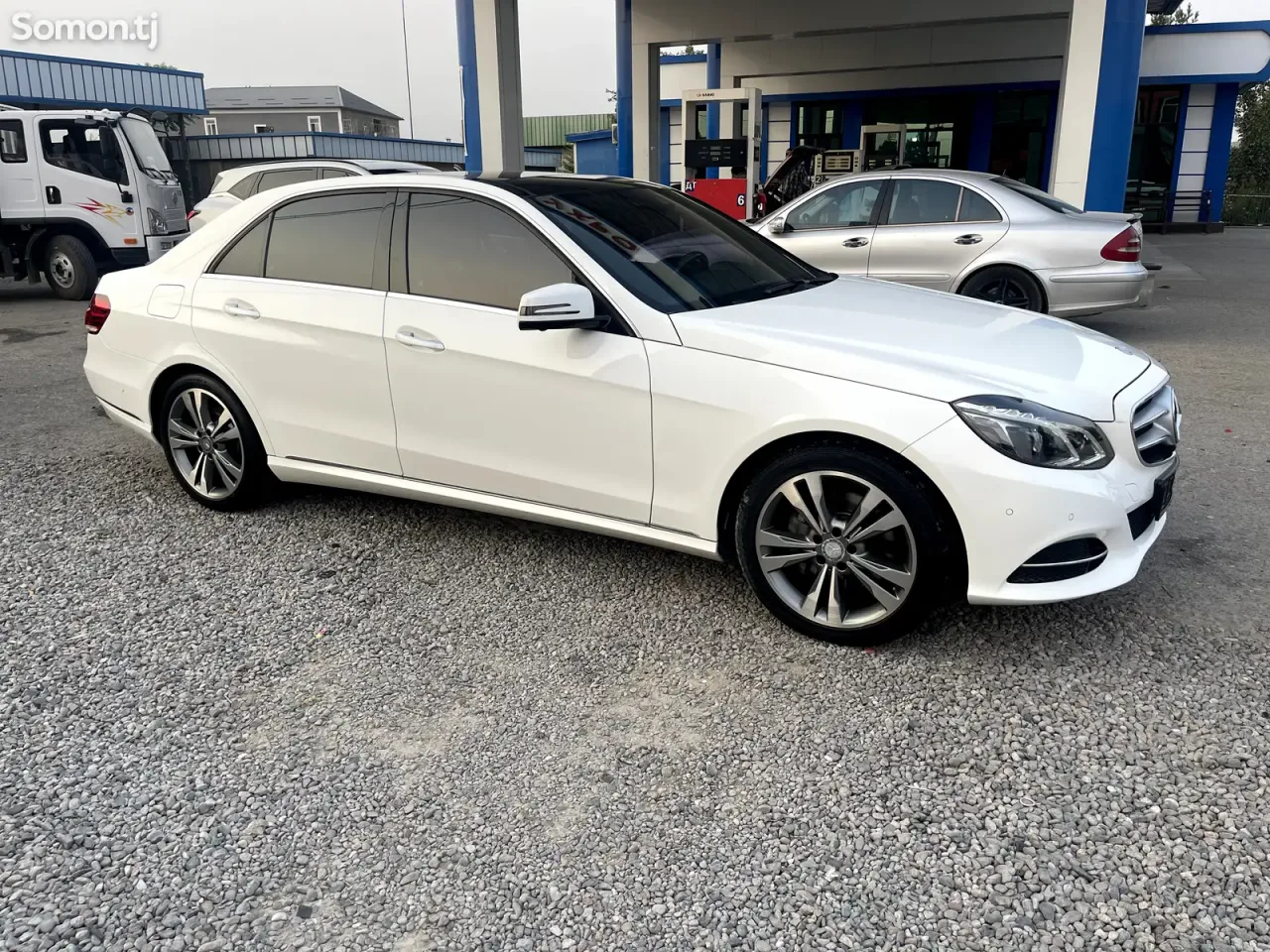 Mercedes-Benz E class 2015 · 3.5 AT