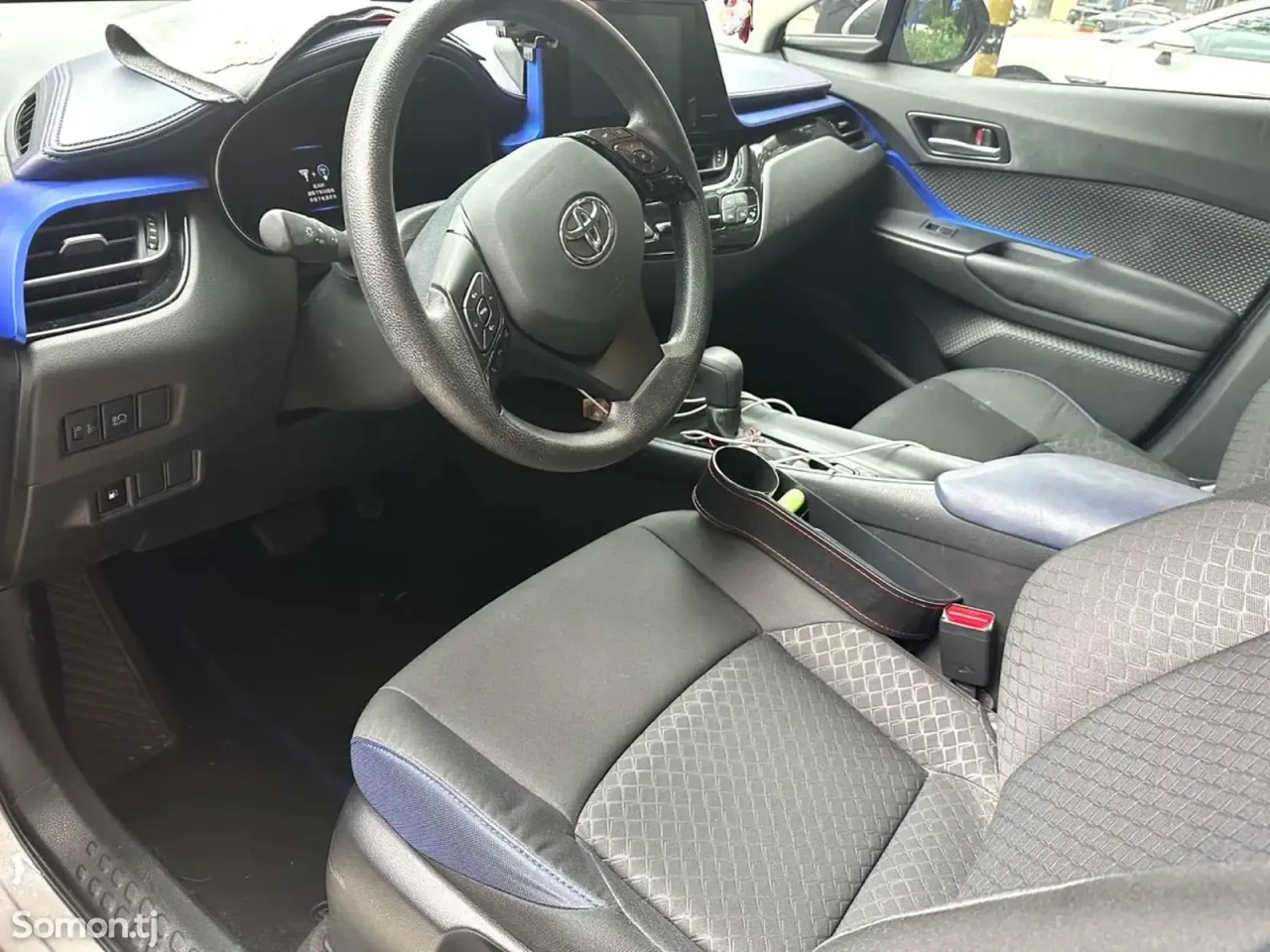Toyota C-HR 2023 · 2.0 AT