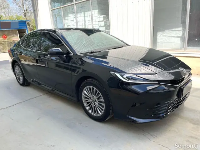 Toyota Camry 2025 · 2.0 AT