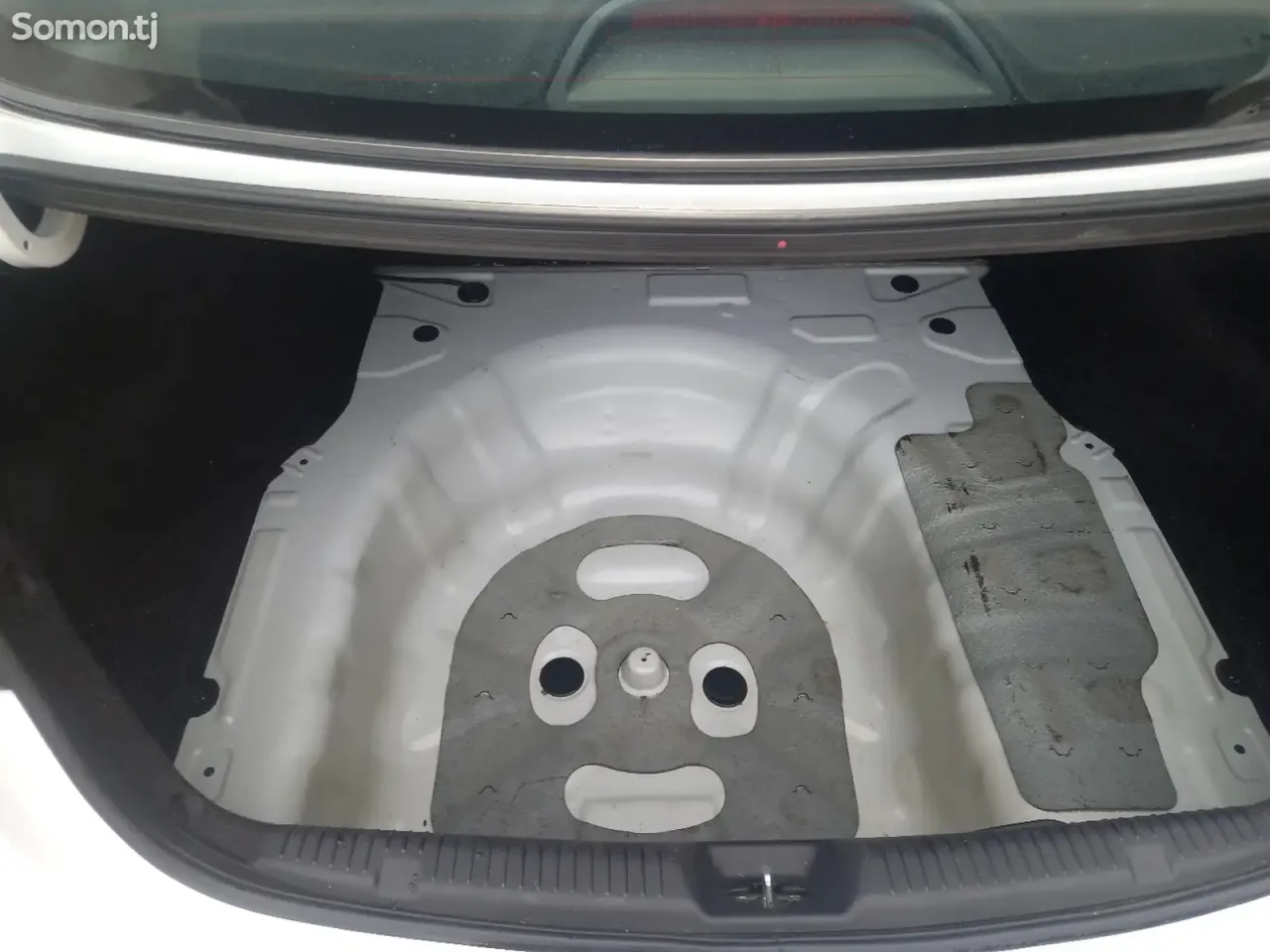 Hyundai Avante 2014 · 1.6 AT