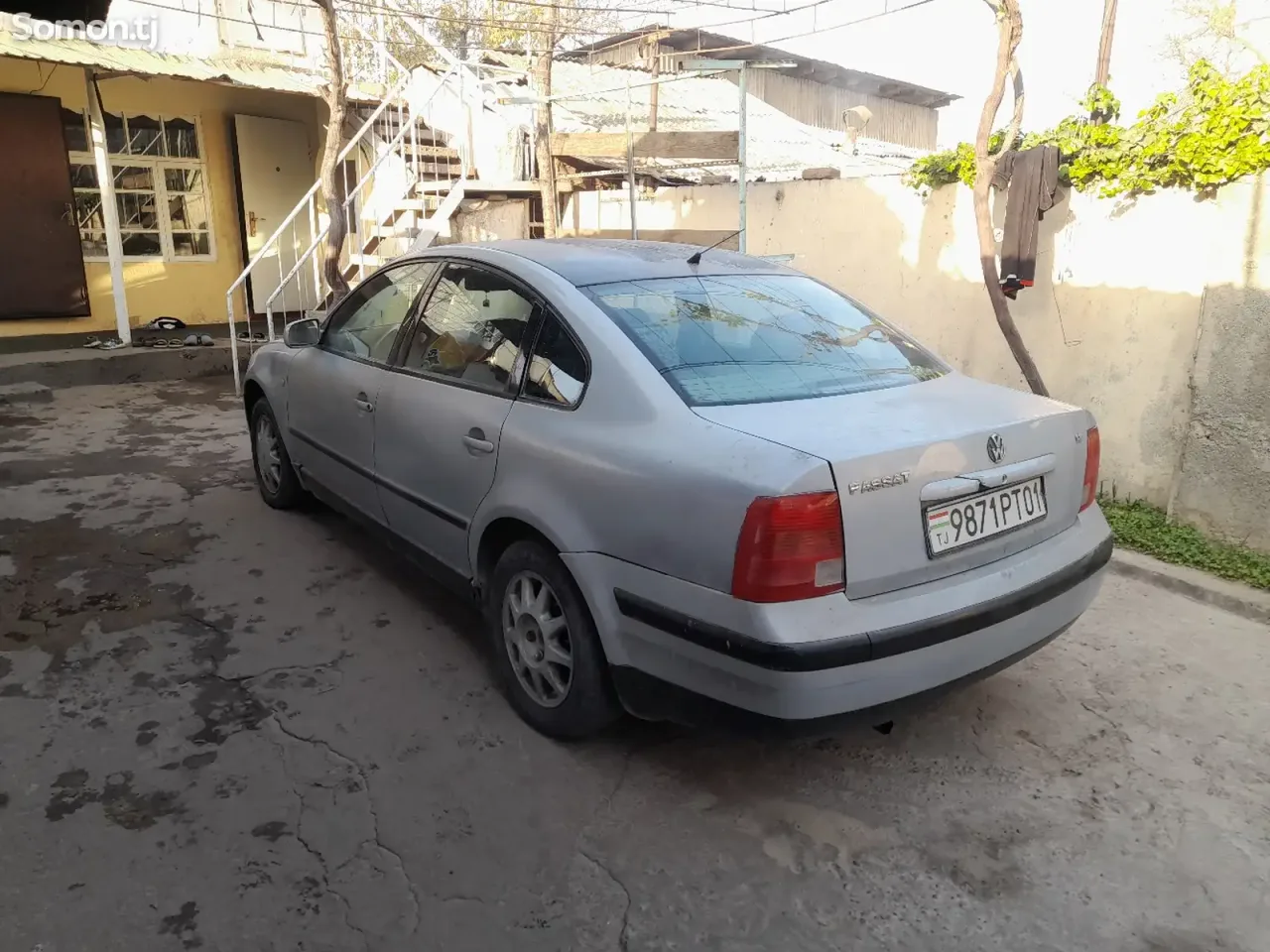 Volkswagen Passat 2000 · 2.0 MT