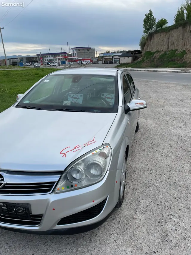 Opel Astra H 2007 · 1.8 MT