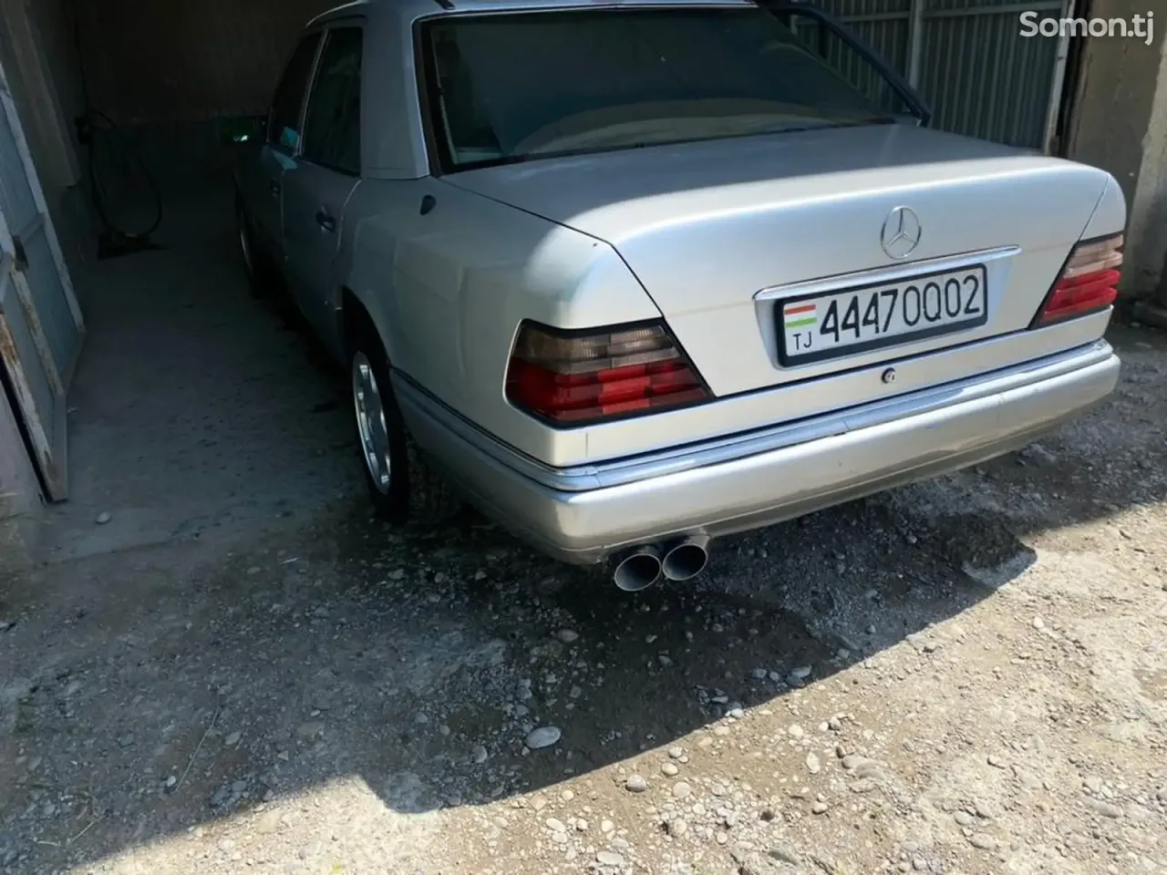 Mercedes-Benz W124 1994 · 2.0 MT