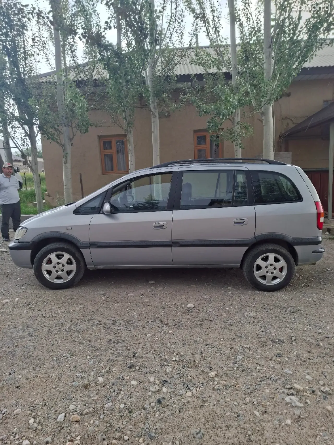 Opel Zafira 2002 · 1.8 MT