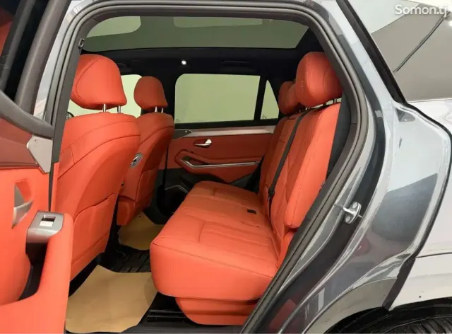 BYD Tang 2026 · AT
