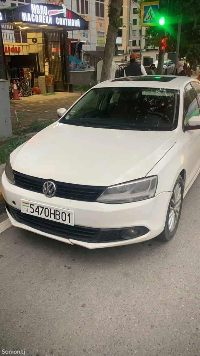 Volkswagen Jetta 2011 · 2.5 AT