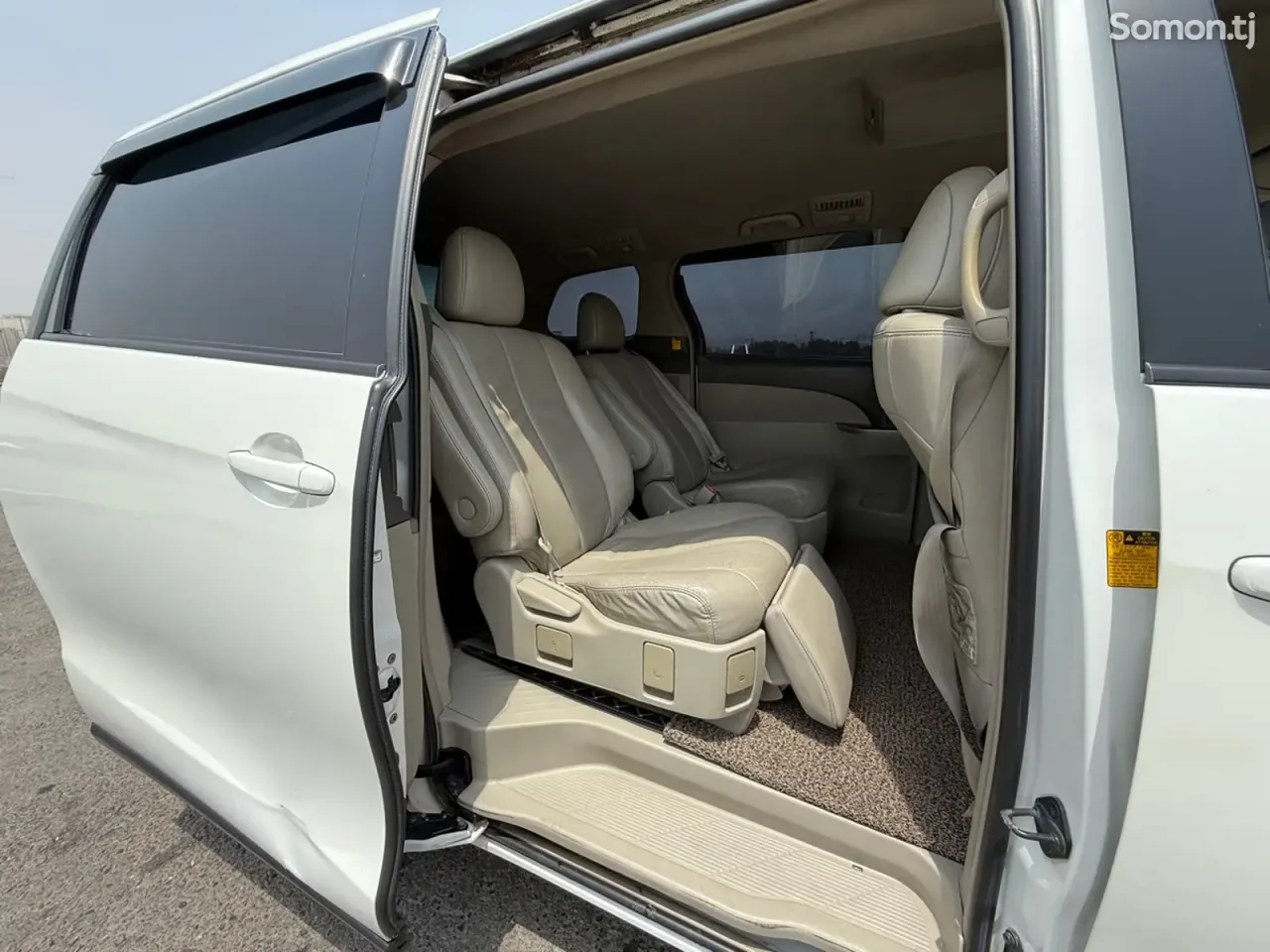 Toyota Previa 2008 · 2.4 AT