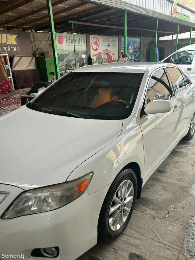 Toyota Camry 2011 · 2.5 AT
