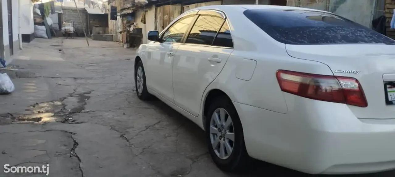 Toyota Camry 2007 · 2.4 AT