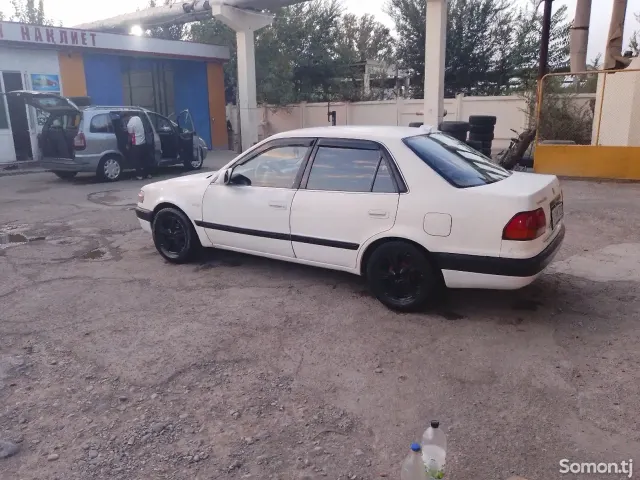 Toyota Corolla 1995 · 1.6 AT