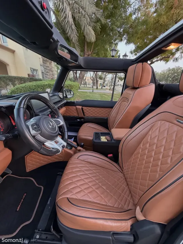 Mercedes-Benz AMG GT 2019 · AT