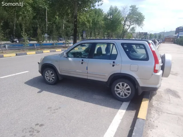 Honda CR-V 2005 · 2.4 MT