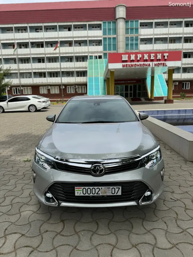 Toyota Camry 2015 · 2.5 AT