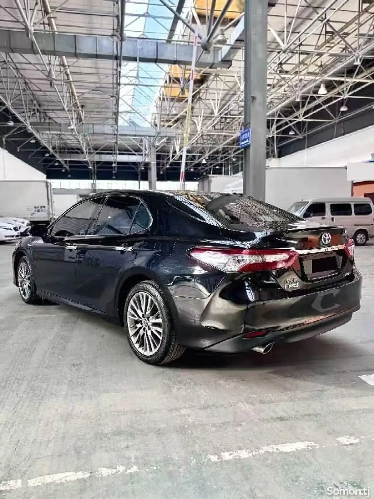 Toyota Camry 2018 · 2.5 AT