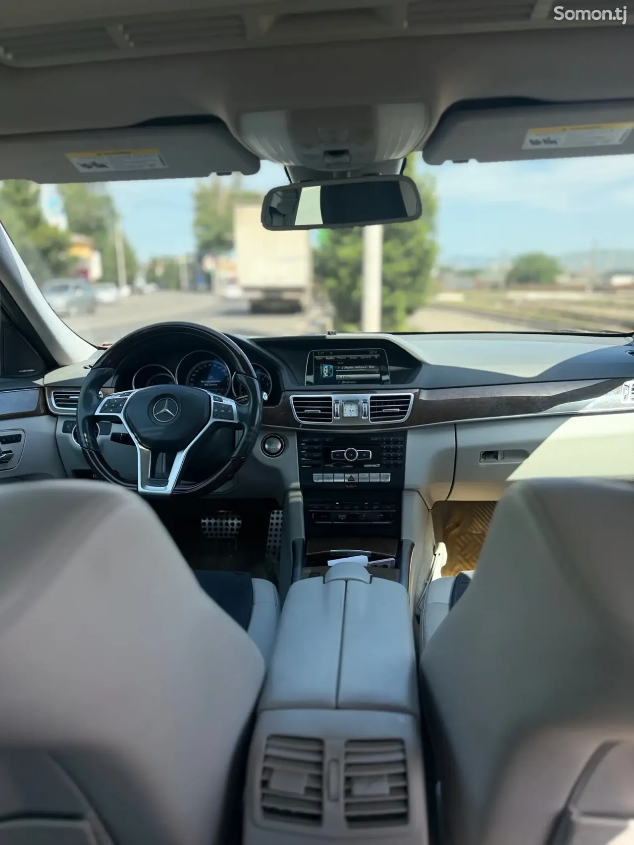Mercedes-Benz E class 2015 · 3.5 AT