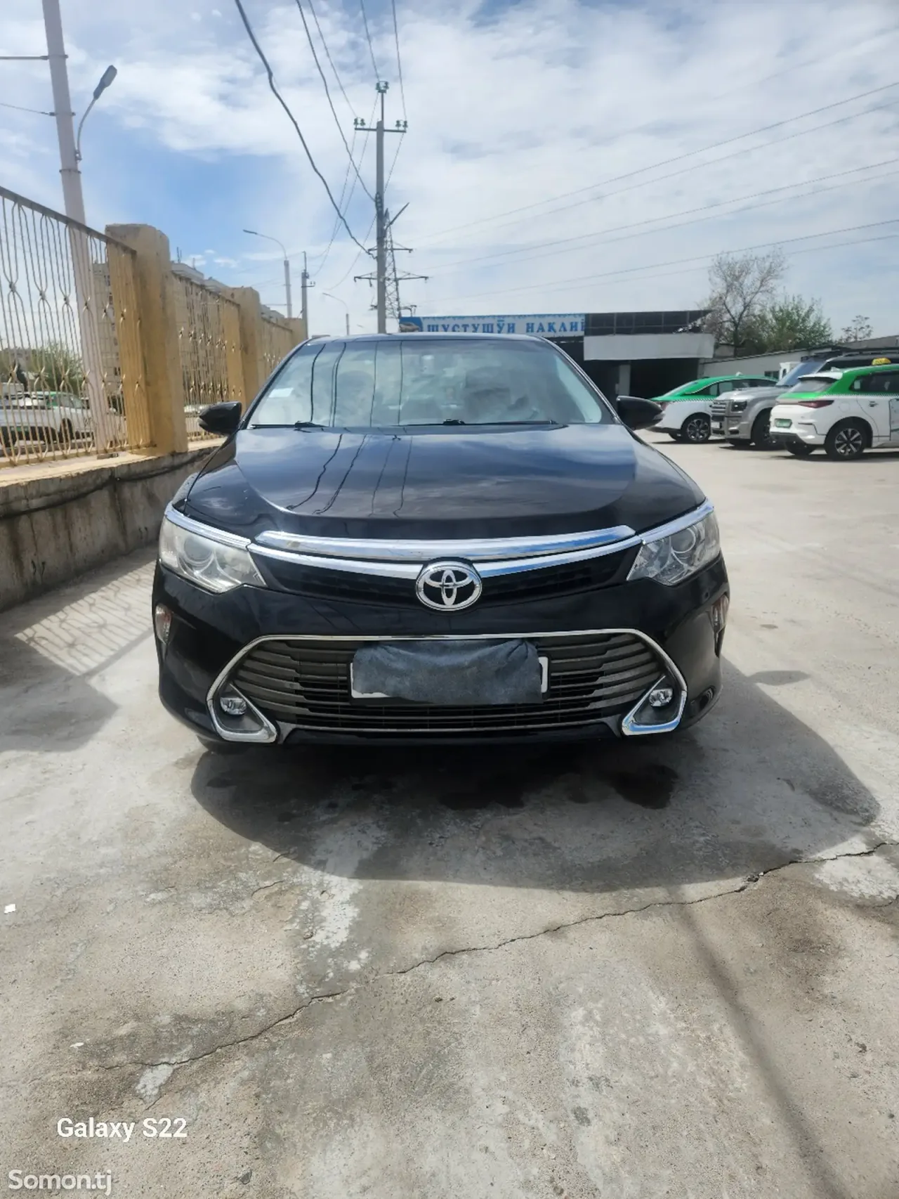 Toyota Camry 2016 · 2.0 AT